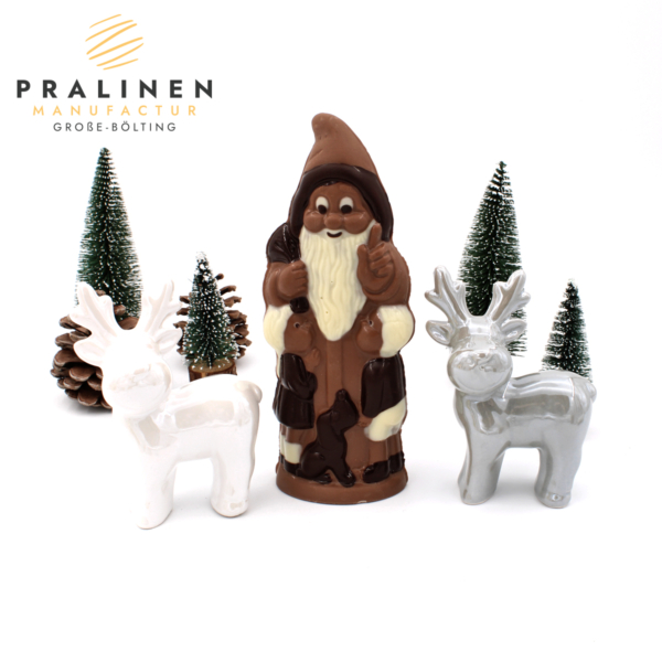 Weihnachtsfiguren aus Schokolade, Weihnachtsmann Schokolade, Weihnachtsmann Relief, Weihnachtsdeko essbar, Deko Ideen Weihnachten, nachhaltige Weihnachtsdeko ohne plastik, Schoko Weihnachtsmann, Weihnachtsmann mit Kindern Schokoladenfigur