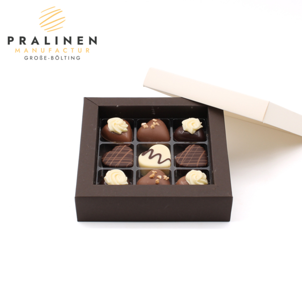 herzpralinen, pralinenherzen, pralinenform herzen, geschenkbox Valentinstag, Pralinen Valentinstag, Geschenk zu Valentinstag, Geschenk für Mutter, Muttertagsgeschenk,