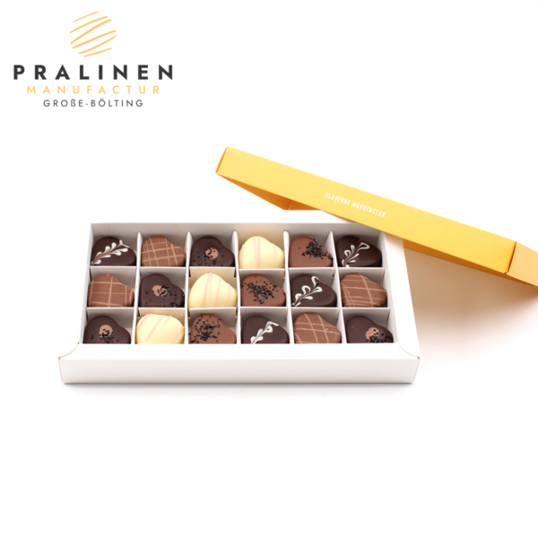 herzpralinen, pralinenherzen, pralinenform herzen, geschenkbox Valentinstag, Pralinen Valentinstag, Geschenk zu Valentinstag, Geschenk für Mutter, Muttertagsgeschenk,